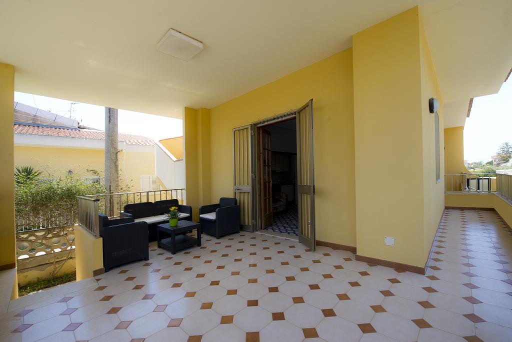 B&B Fiori Gialli Caucana Санта-Кроче- Камерина Экстерьер фото